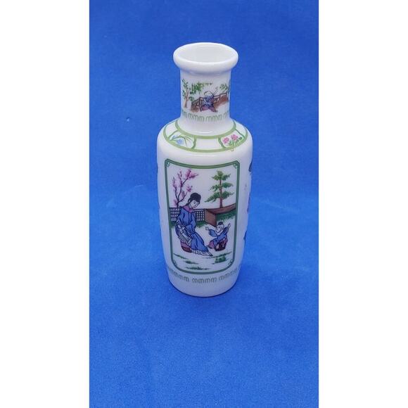 Franklin Porcelain Other - Vintage 1980 Franklin Porcelain Vase Japan 4" Oriental Butterfly Floral Decor